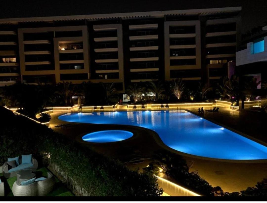 Fully Furnished Apartment At Ocean Blue Compound Kairo Exteriör bild